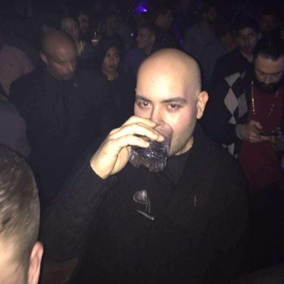 Meet your Posher, Chris - Picture 1 of 1